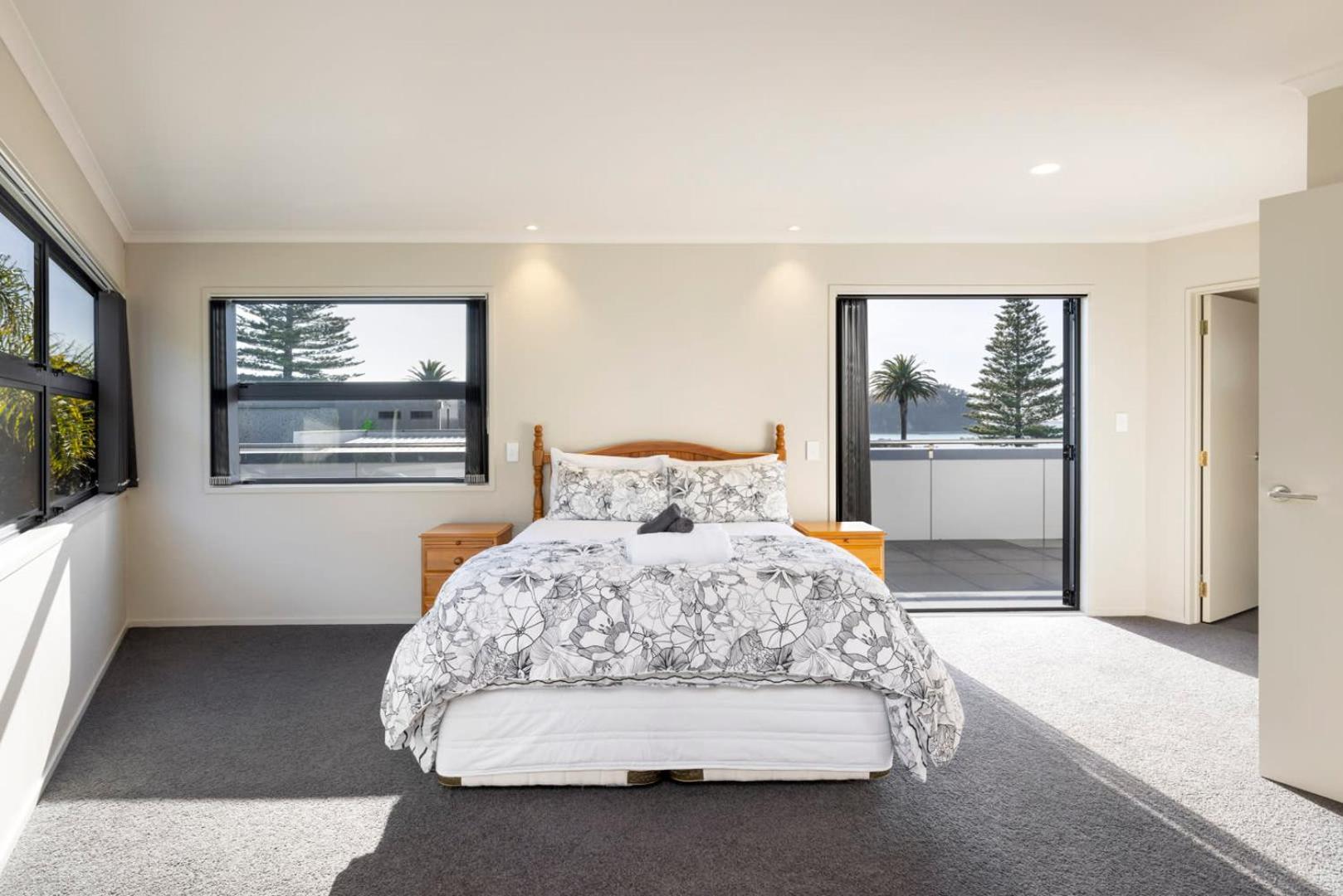 Pacific Escape - Downtown, Beach & Sea Views Mount Maunganui Exterior foto